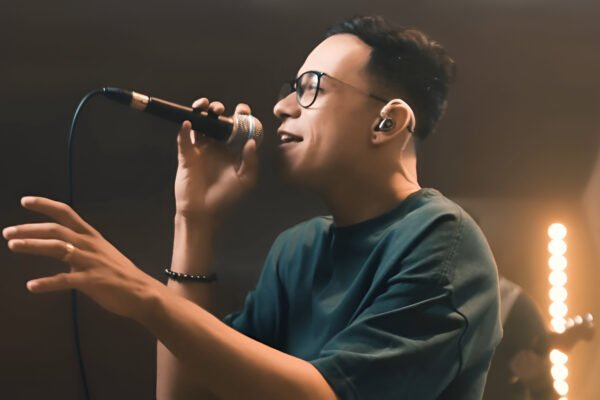 Ricarlo Rocha lança “Como Será o Amanhã” pela Flame Music: uma canção de entrega e confiança em Deus